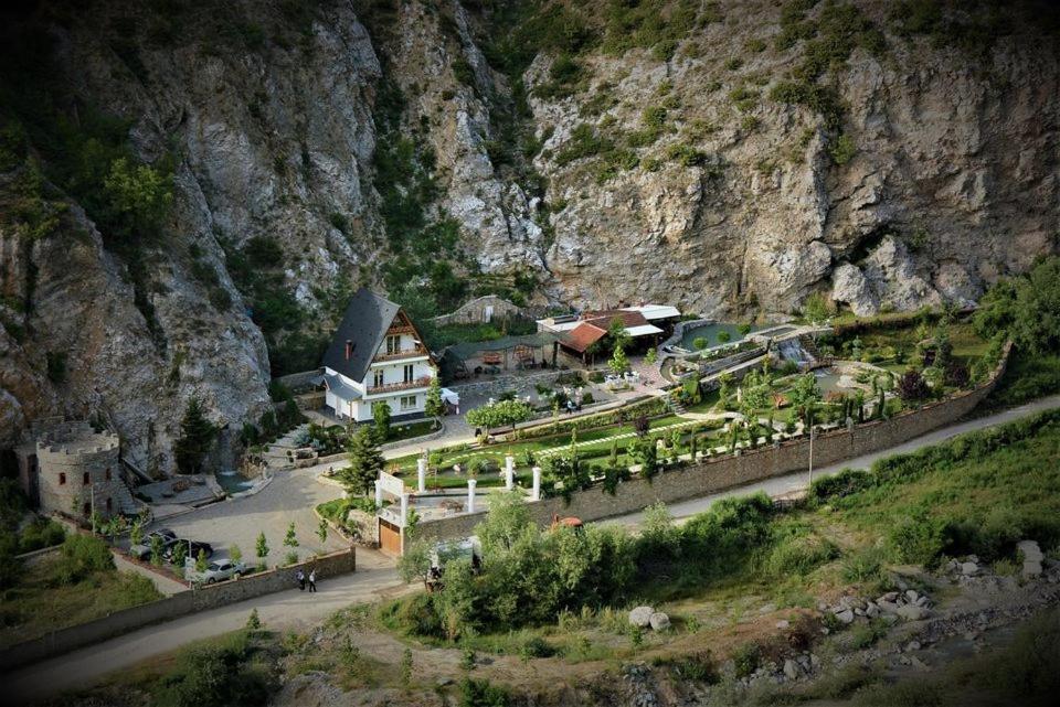 Dibra Park Agrotourism Hotel Peshkopi Buitenkant foto